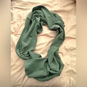 NOBULL Infinity Scarf